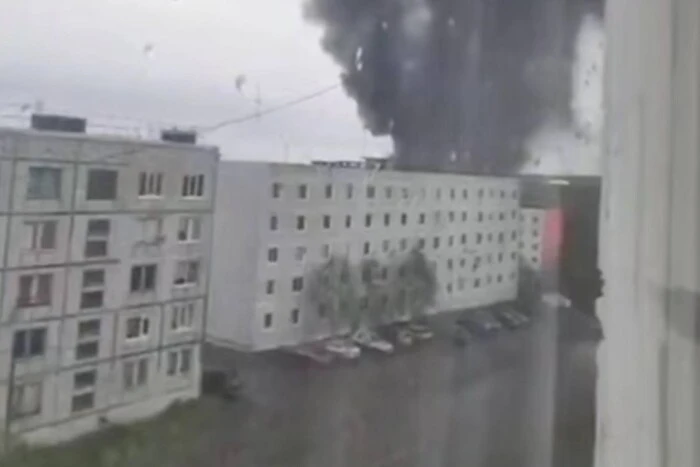 In Severomorsk, where submarines are serviced, an explosion occurred