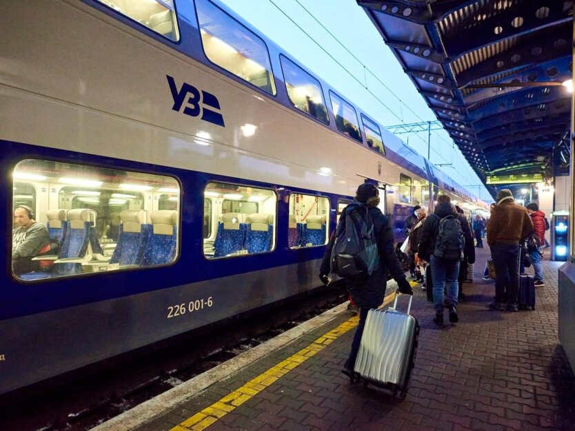 Ukrzaliznytsia changes the design of tickets to Poland: what the travel document looks like