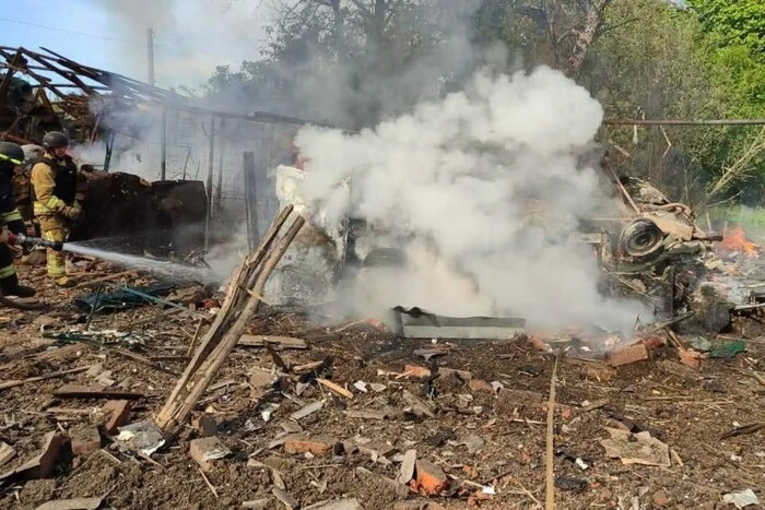 RF hat massenhaft die Region Sumy mit Drohnen angegriffen, Explosionen ertönten in Wolyn und Transkarpatien