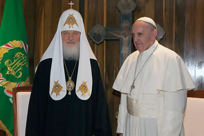 Werden sich die Beziehungen zwischen dem Vatikan und der RPC mit der Wahl eines neuen Papstes ändern? Antwort des ukrainischen Botschafters