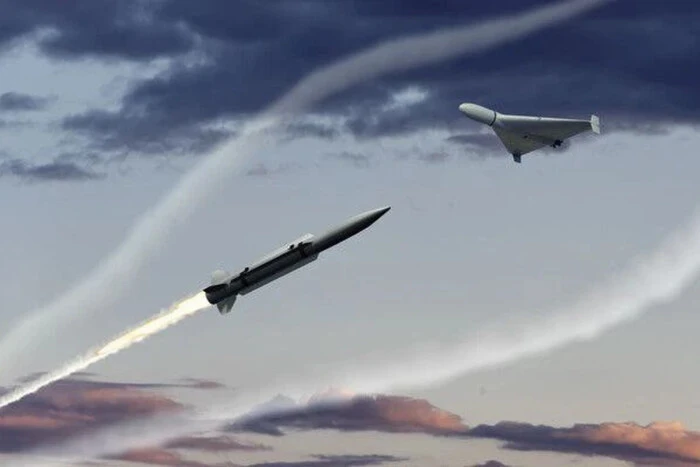 Kremenchuk unter massivem Angriff von Drohnen und Raketen