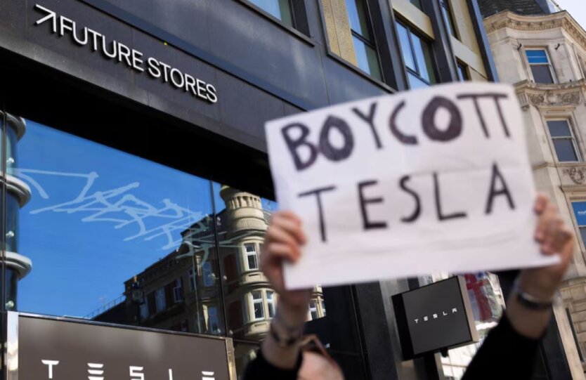 Акции Tesla выросли после ухода Маска с работы в администрации Трампа