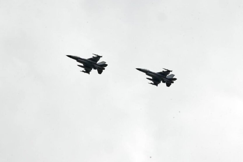 Норвегия ответила, когда Украина получит обещанные истребители F-16