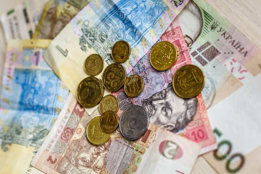 Выплаты от 450 до 3100 гривен: в Украине установили помощь определенным категориям