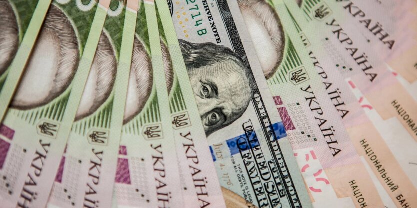 Is the Devaluation of the Hryvnia Possible: Expert Gives Currency Forecast Until the End of 2025